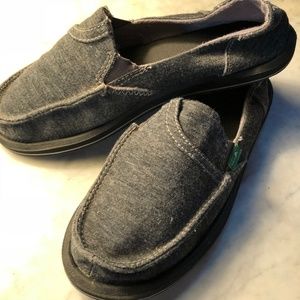 Sanuk grey shoes